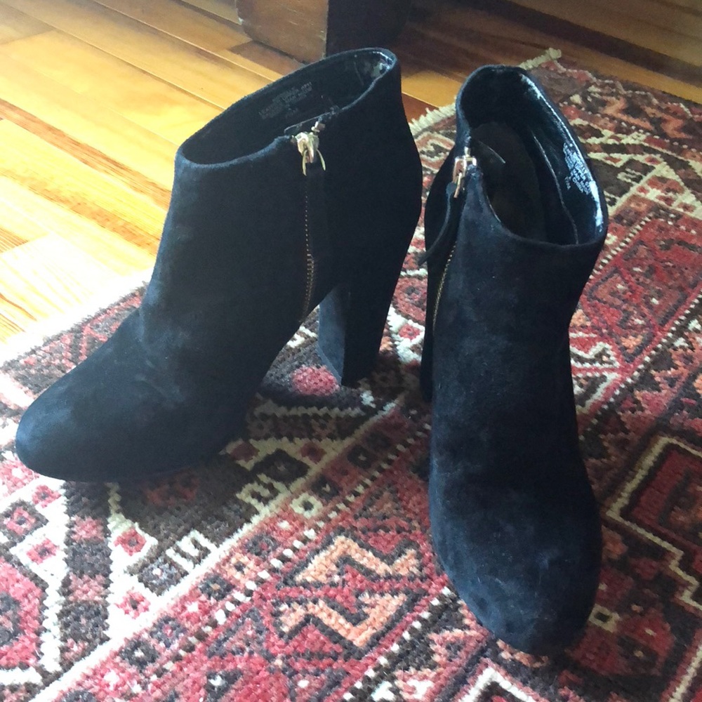 Nine West suede black block heel boots. 7.5